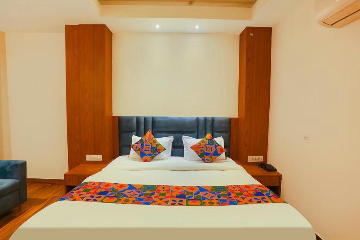 Hotel Swarn Bhoomi Kanpur Zewnętrze zdjęcie